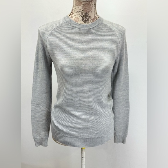 LULULEMON Athletica Light Gray Simply Wool ribbed sweater size 4 - Picture 13 of 15